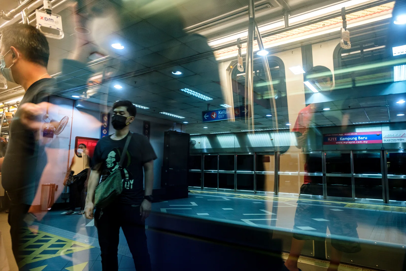 Azul%20Adnan_Transit_4