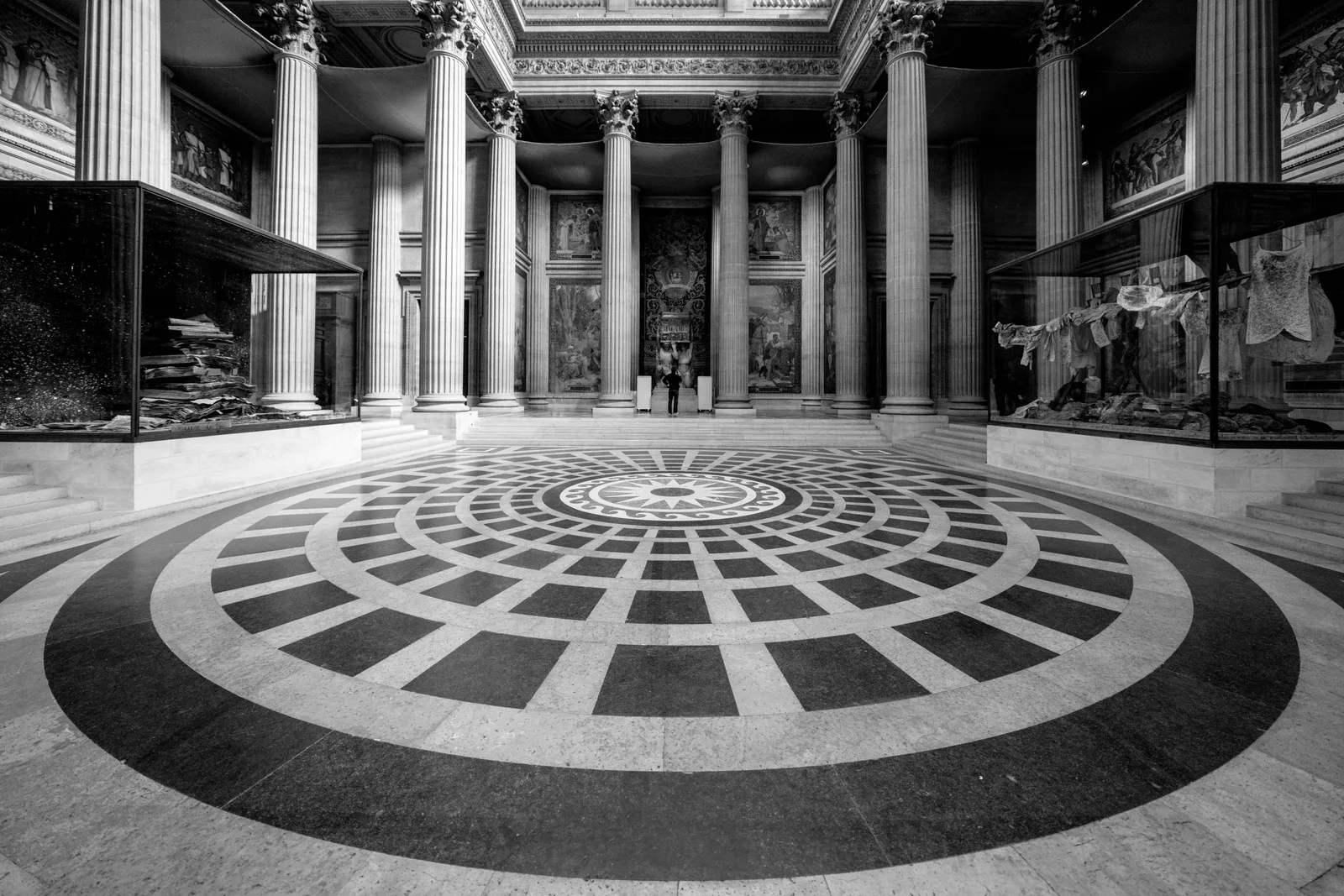 LR_Henri Kandiyoti-The Pantheon