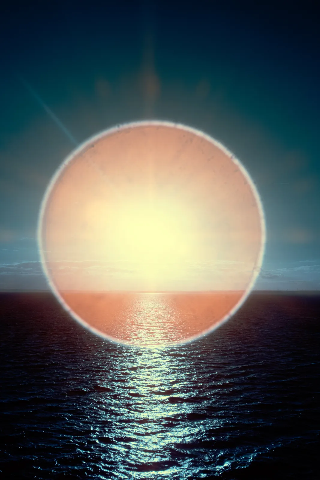 SUN HALO: PLAY OF LIGHT OVER OCEAN WAVES