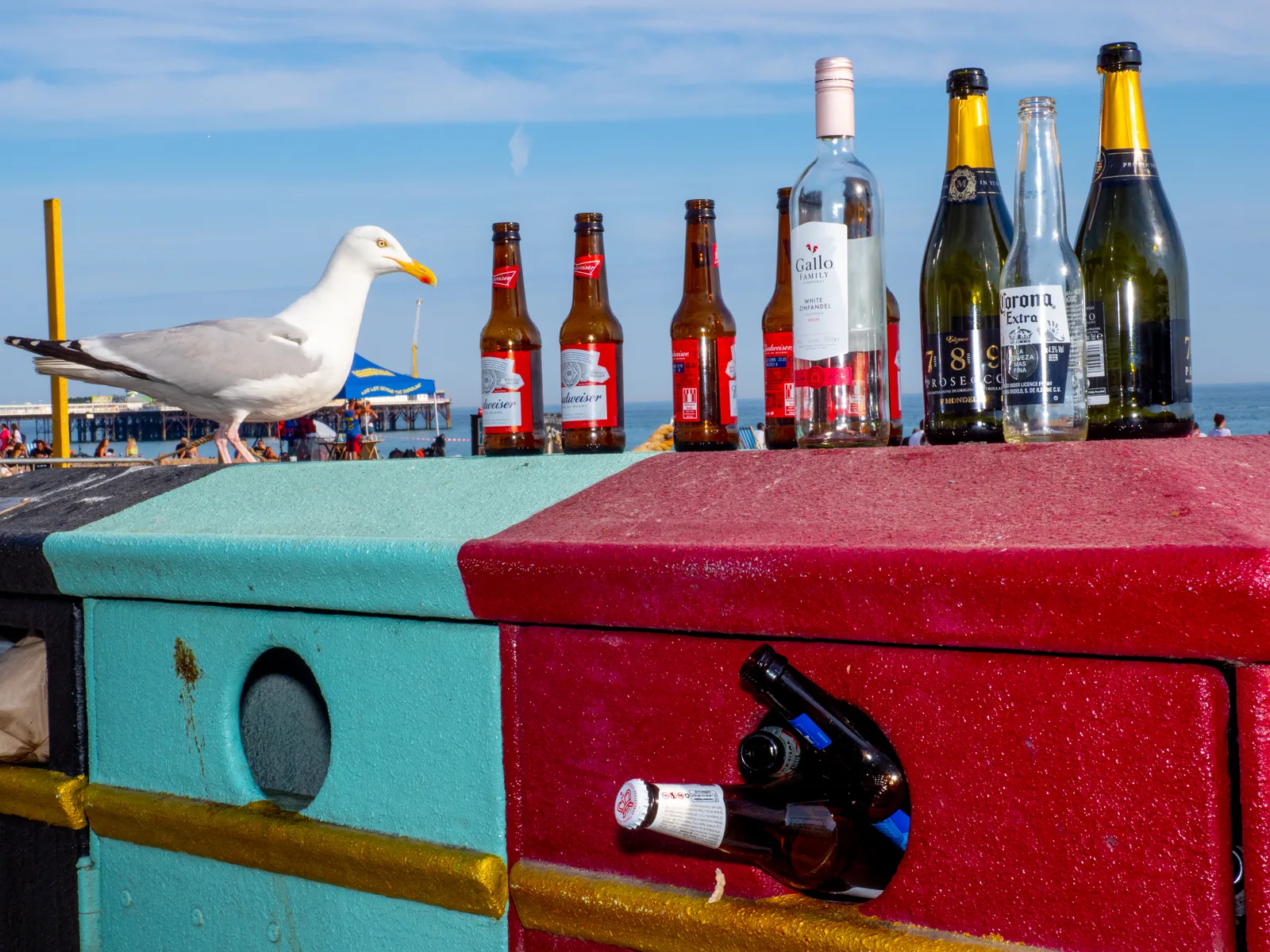 Peter-Dench_Seaside03