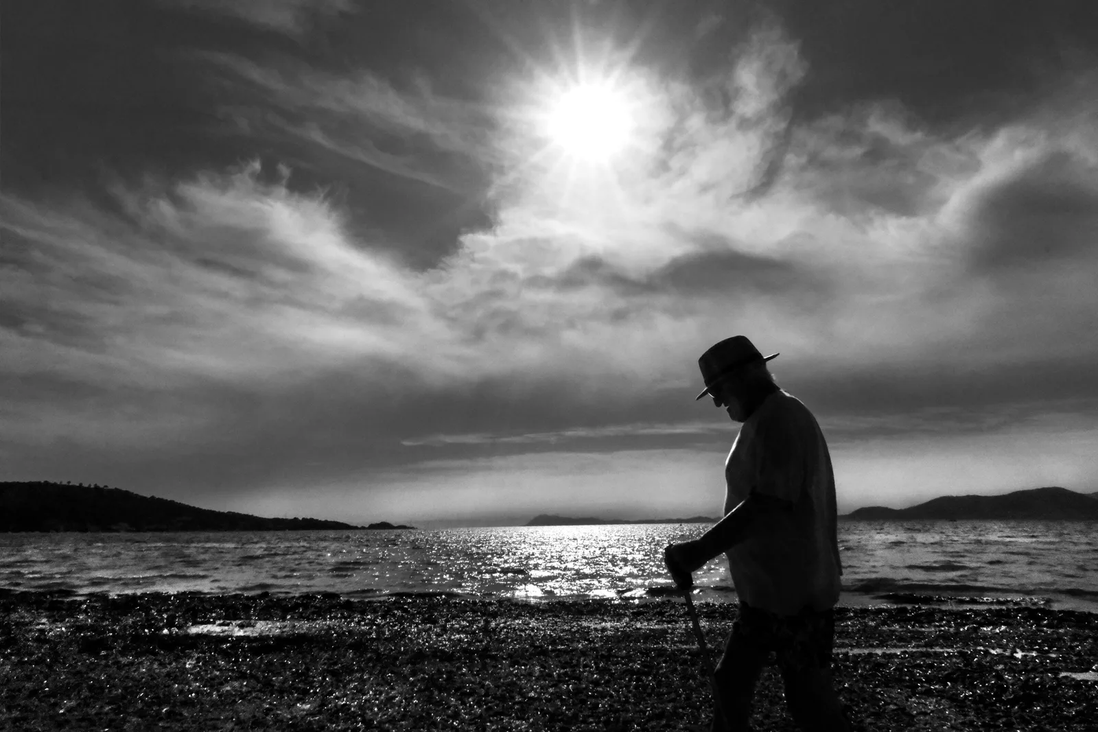 Philip-Flip-Collier_Walk_On_The_Beach