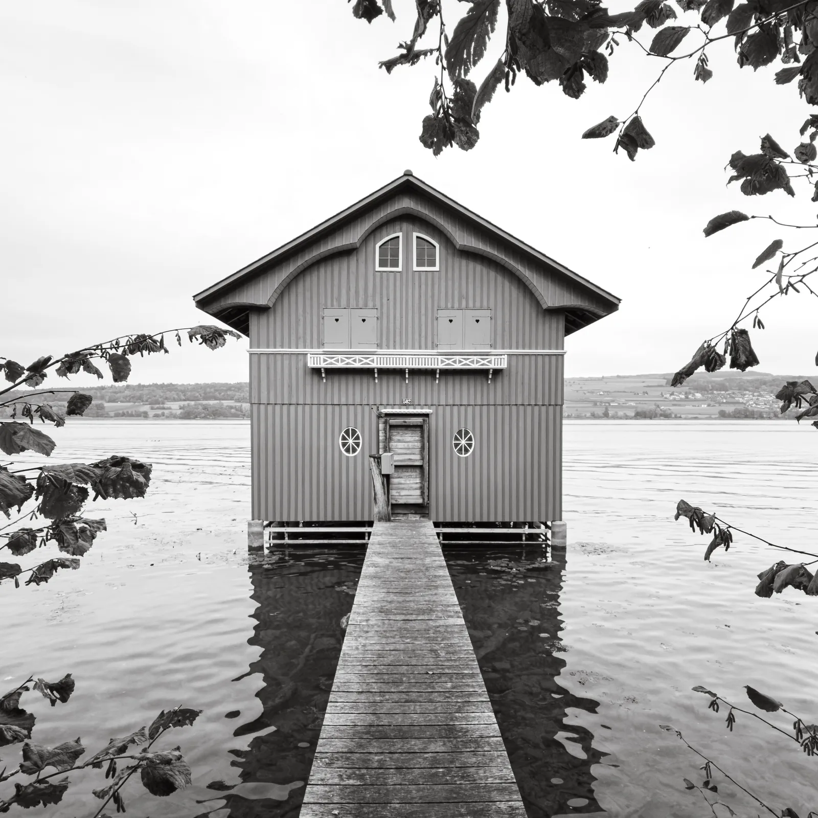 Bootshaus 1 auf Stelzen - Hallwilersee